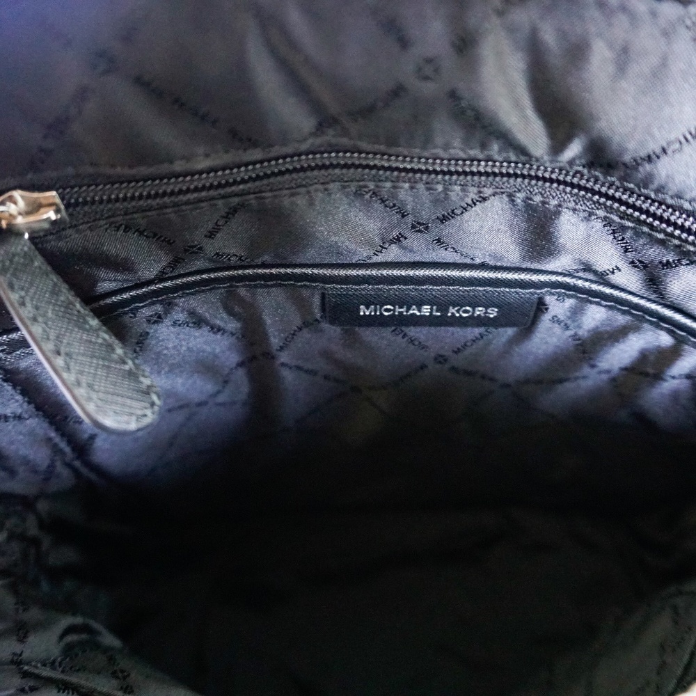 Michael Kors Emmy LG Leather Backpack Black Floral - Picture 5 of 8